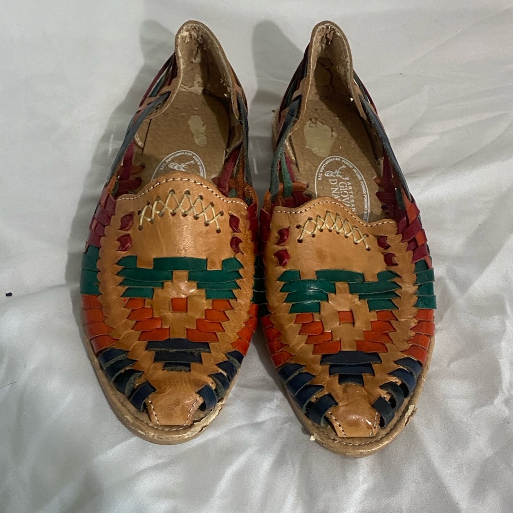 Artesanias Giovanni D'Navarro Size 5.5-6 Multicolor Leather Huarache Sandals
